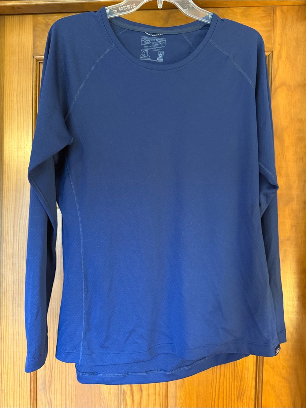 Patagonia Women’s MW Capilene Crew, XL, Navy Blue